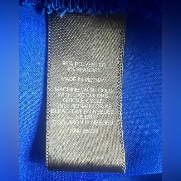 Express Royal Blue V neck cap sleeve blouse M - Picture 4 of 5